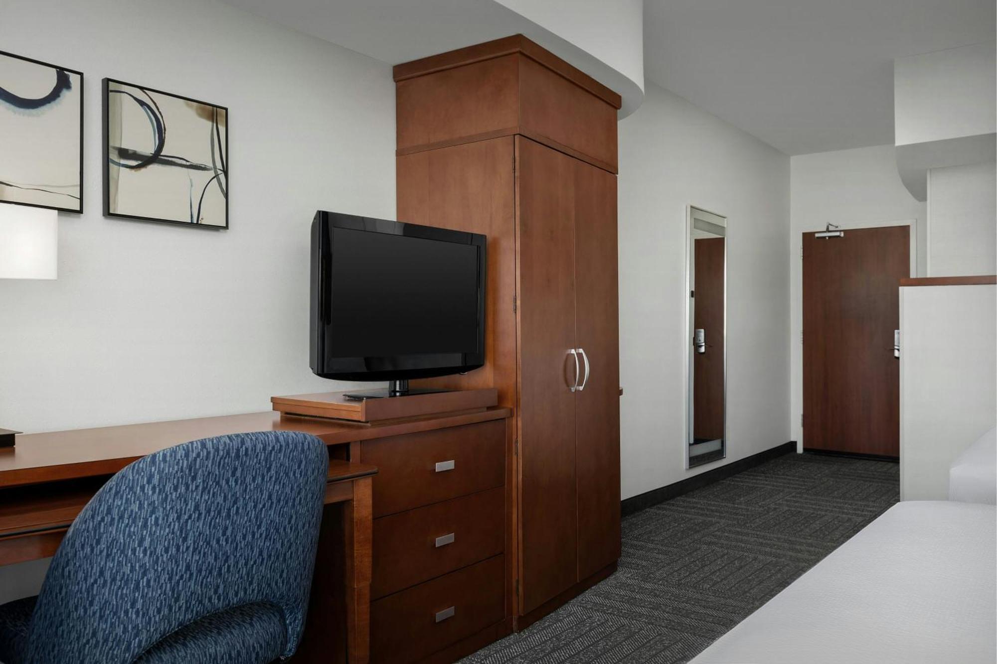 คอร์ตยาร์ด ซาลิเบอรี Hotel ซอลส์บรี ภายนอก รูปภาพ